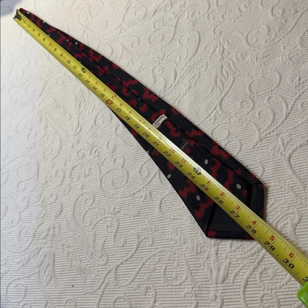 Giorgio Armani Silk/Wool Blend Black and Red Patterned Tie